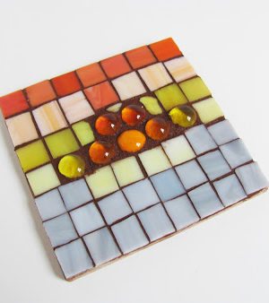 how to-sday | stained glass mosaic trivets thumbnail