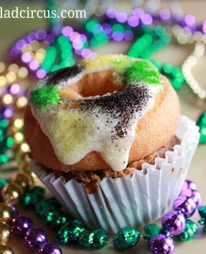 Mardi Gras King Cake Cupcakes – Good Eats thumbnail