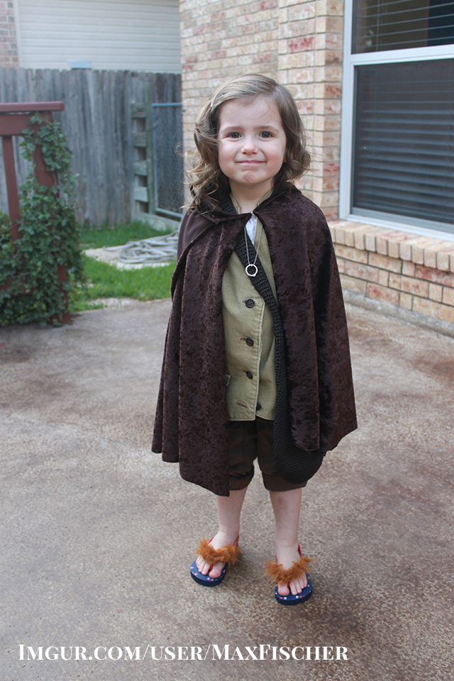 DIY Frodo Baggins Halloween Costume