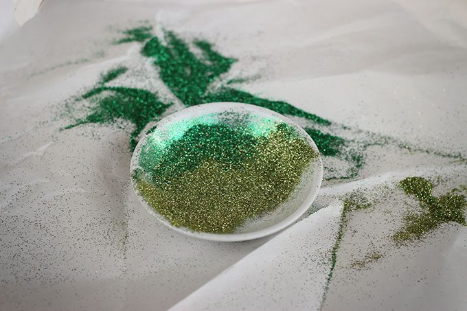 Glitter-Snowflake-Dish-Tutorial-Step3