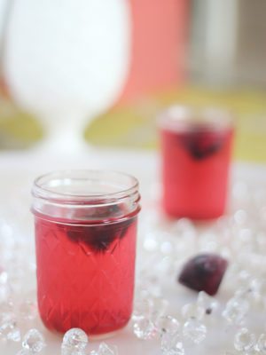 Diamond Fruit Ice Cubes & Tea Punch – Good Eats thumbnail