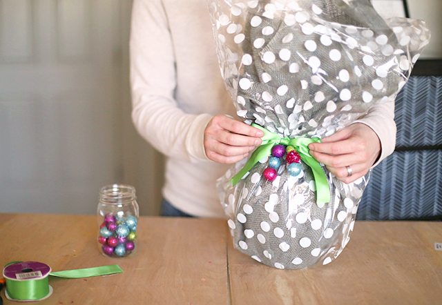 How to Wrap Christmas Presents - Burlap Fabric and Polka Dots