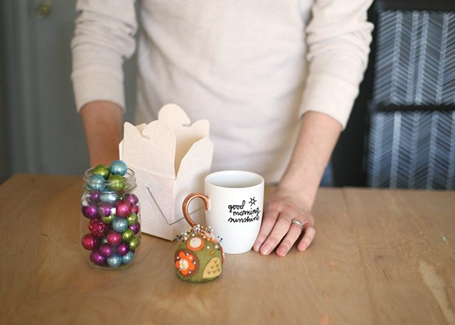 How to Wrap Christmas Presents - Coffee Mug - Supplies