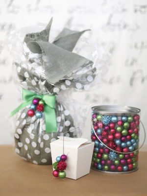 How to Wrap Christmas Presents – 3 Ways thumbnail