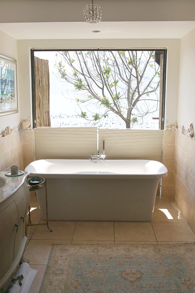 Cape Town Travel Guide - Where to Stay - Tintswalo Atlantic Soaker Tub