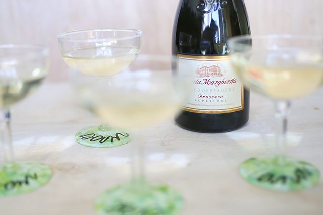 DIY Wedding champagne flutes ideas to toast your special day in style
