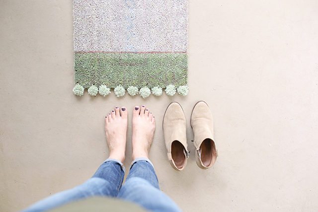 DIY Pom Pom Rug Doormat