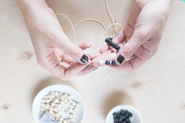 How-to-Tie-a-Mala-Necklace---Switch-Beads