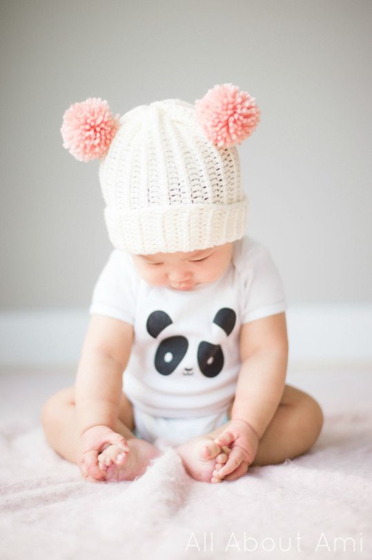 1 DIY Pom Pom Baby Beanie Hat