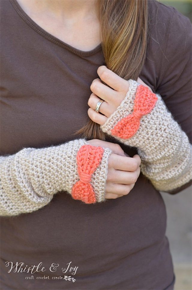 dainty-bow-crochet-arm-warmers-by-whistle-ivy