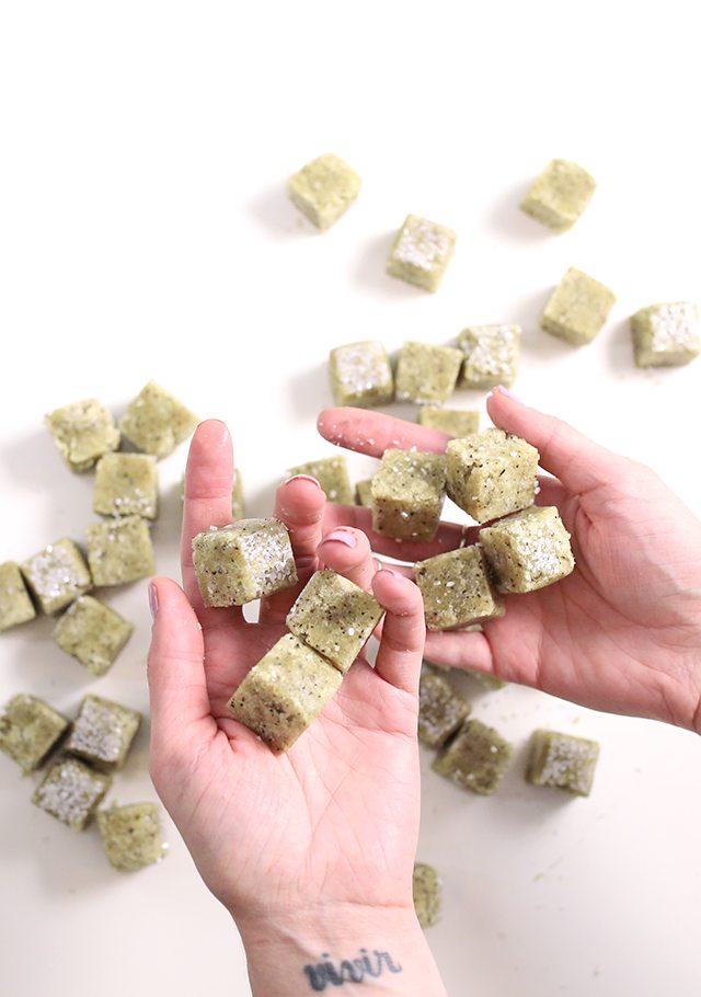 DIY Matcha Green Tea Sugar Scrub Cubes - A Bath and Body Tutorial