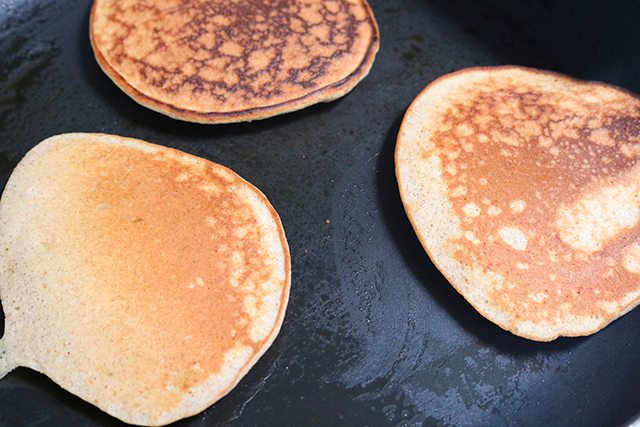 Gluten Free Banana Pancake Recipe - Step 5