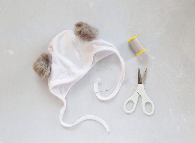 DIY Baby Hat With Pom Poms - Step 3