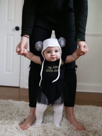 How to Make a Pom Pom Baby Hat in 5 Minutes thumbnail