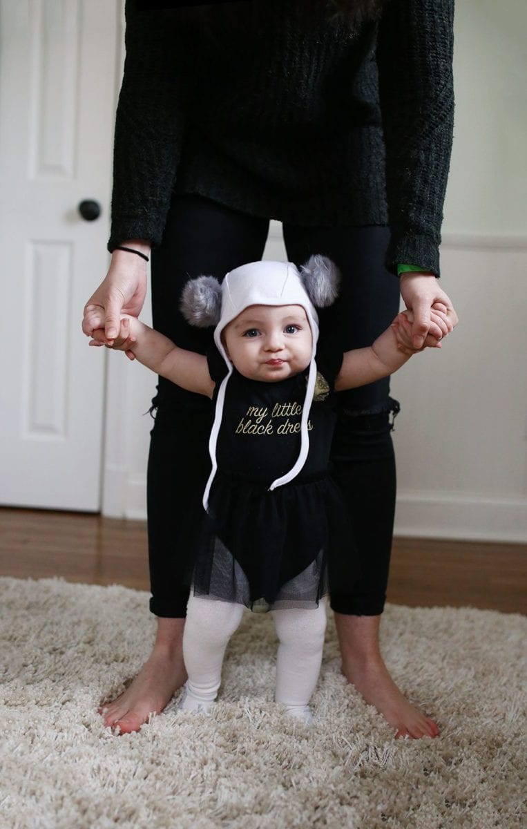 How to Make a Pom Pom Baby Hat - A DIY Tutorial With or Without Having to Sew