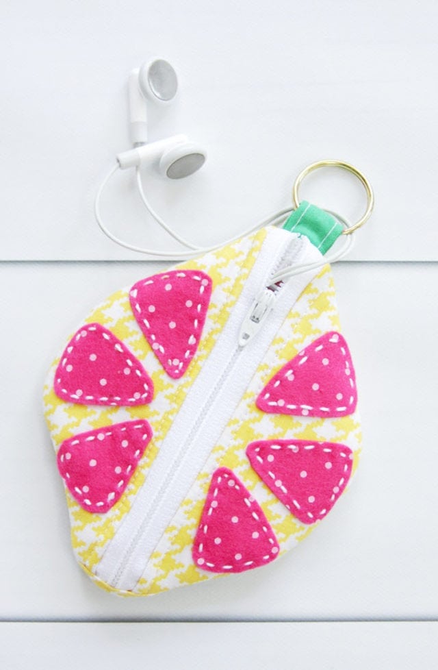 DIY Citrus Earbud Zipper Pouch