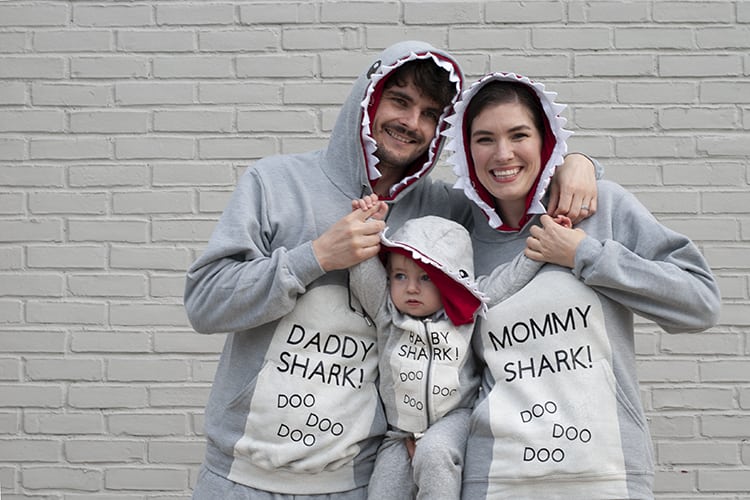 DIY Family Halloween Costumes - Baby Shark Song Doo Doo Doo