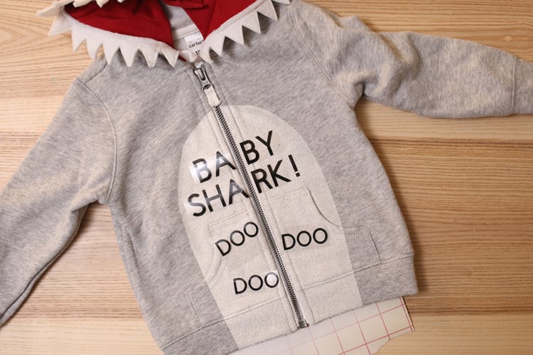 DIY Baby Shark Song Costume for Halloween - Step 9