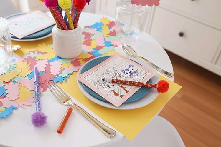 How to Decorate a Kids Table for Thanskgiving