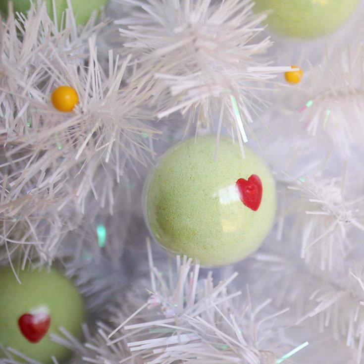 DIY Grinch Bath Bomb Ornaments for Christmas 1