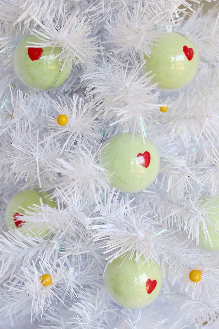 DIY Grinch Bath Bomb Ornaments for Christmas 3