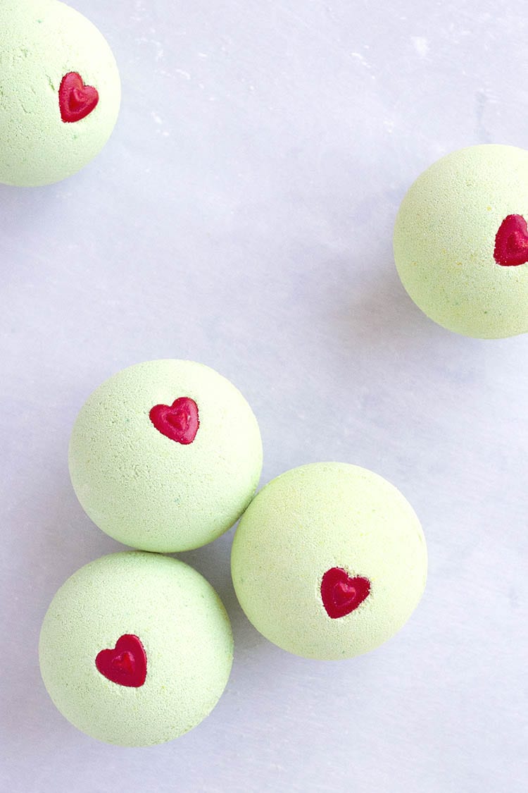 DIY Grinch Bath Bomb Recipe