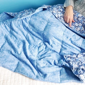 DIY: How to Make a Weighted Blanket for Anxiety