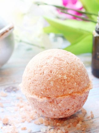 Recipe for Pink Himalayan Salt Bath Bombs thumbnail