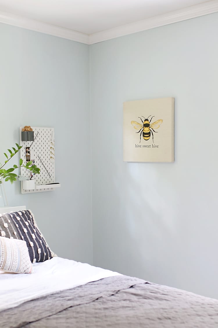 Faux Easy Embroidery - Bumble Bee Wall Art