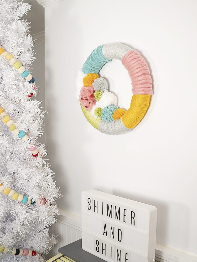 How to Make a Wreath Step by Step with Yarn