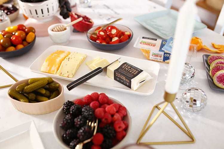 How to Make an Easy Holiday Party Cheese Platter