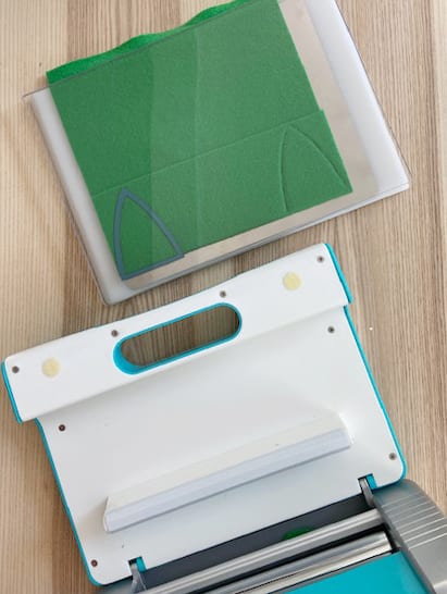 Crafter's Edge Crossover II Die Cutting Machine with Green Felt