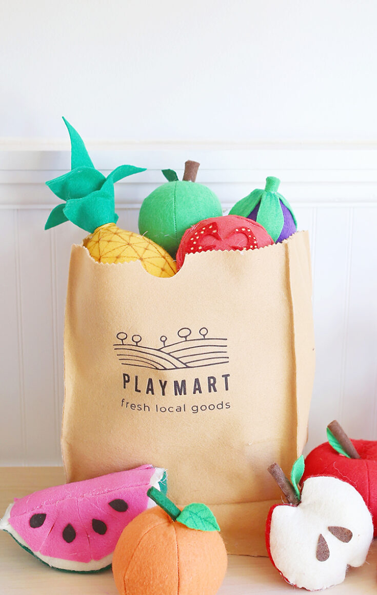 How to Make a No-Sew Toy Grocery Bag from Felt
